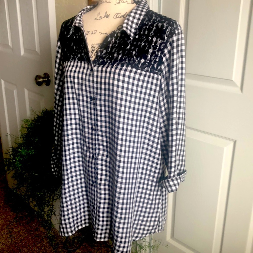 Gingham Black and White Blouse. Black Lace over Bodice. 100% Rayon, so comfy.